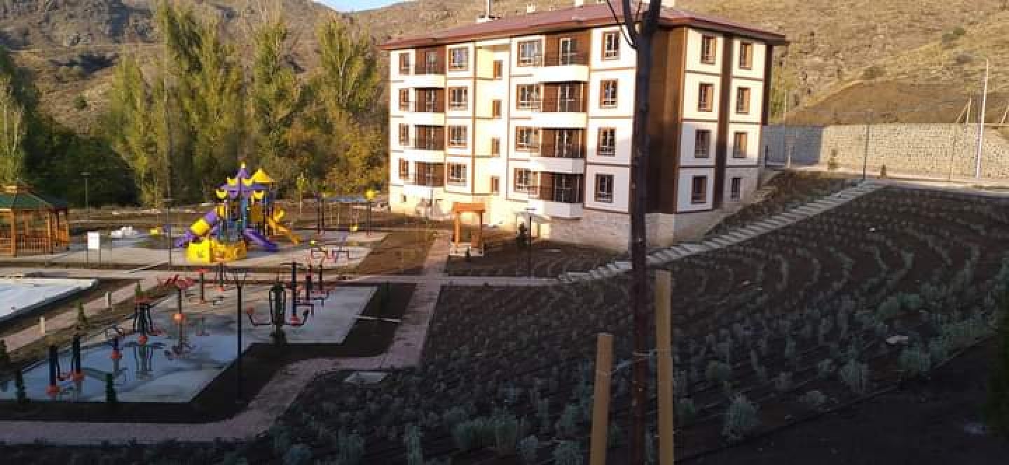 2 ETAP 111 ADET KONUT, 1 ADET CAMİ İNŞAATI İLE ALTYAPI VE ÇEVRE DÜZENLEMESİ İÇİN İHALE TARİHİ BELLİ OLDU.