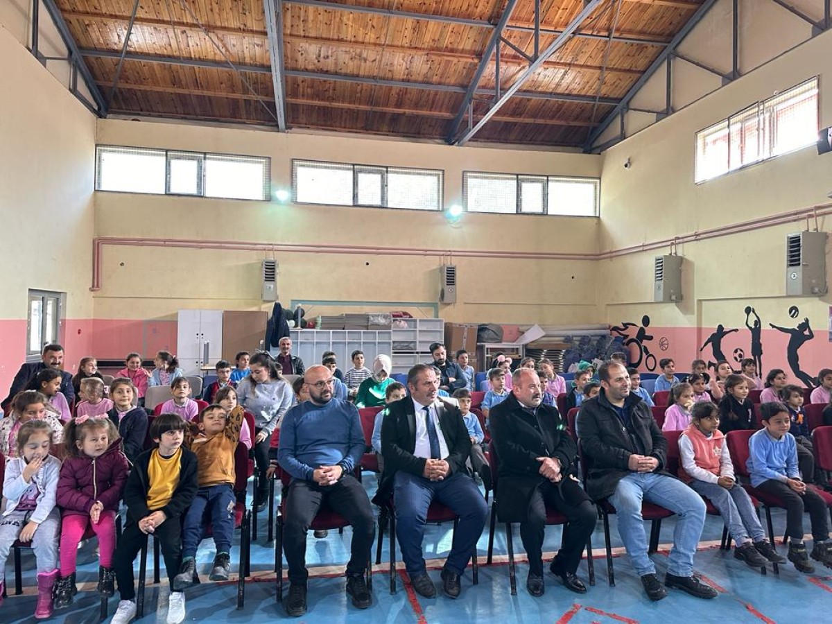 Okulumuzda Tiyatro Gösterisi Düzenlendi